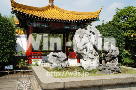 大師公園内　中国式公園「潘秀園」の写真素材 W-005082