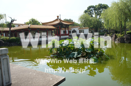 大師公園内　中国式公園「潘秀園」の写真素材 W-005089