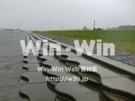 江戸川　雨13の写真素材 W-005894