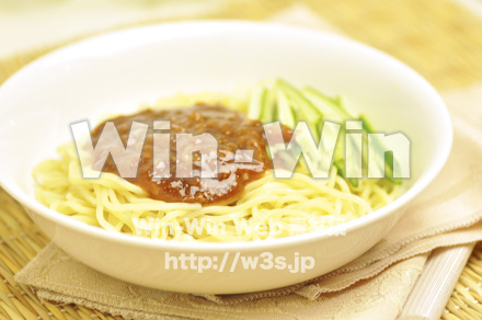 ジャージャー麺の写真素材 W-005976