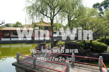 大師公園内　中国式公園「潘秀園」の写真素材 W-005096