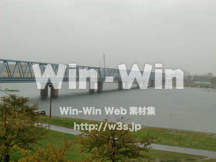 江戸川　雨2の写真素材 W-005876