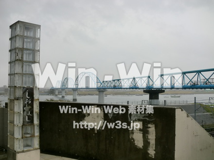 江戸川　雨49の写真素材 W-006394