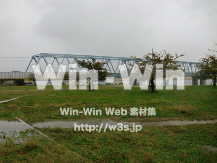 江戸川　雨34の写真素材 W-006363
