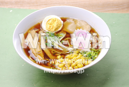 醤油ラーメンの写真素材 W-006852