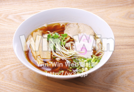 醤油ラーメンの写真素材 W-006848