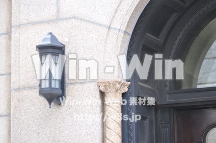 玄関と、玄関照明の写真素材 W-008533