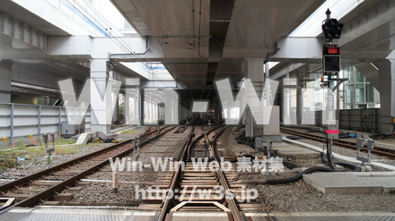 元住吉駅の線路の写真素材 W-007809