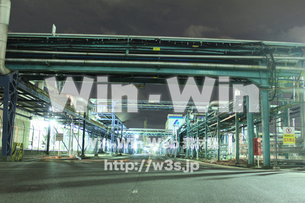 工場夜景の写真素材 W-013599