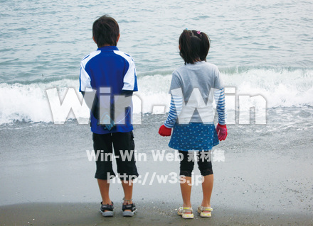 海と子供の写真素材 W-027979